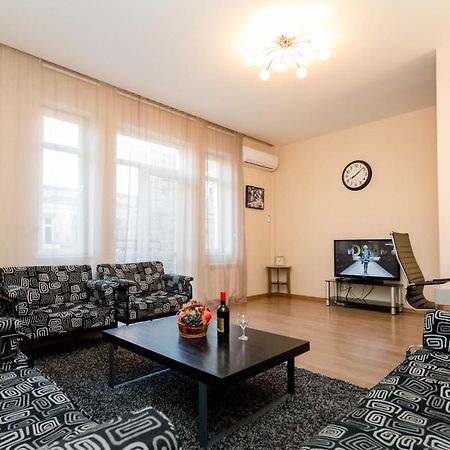 Tbilisi Apartment Ll ภายนอก รูปภาพ